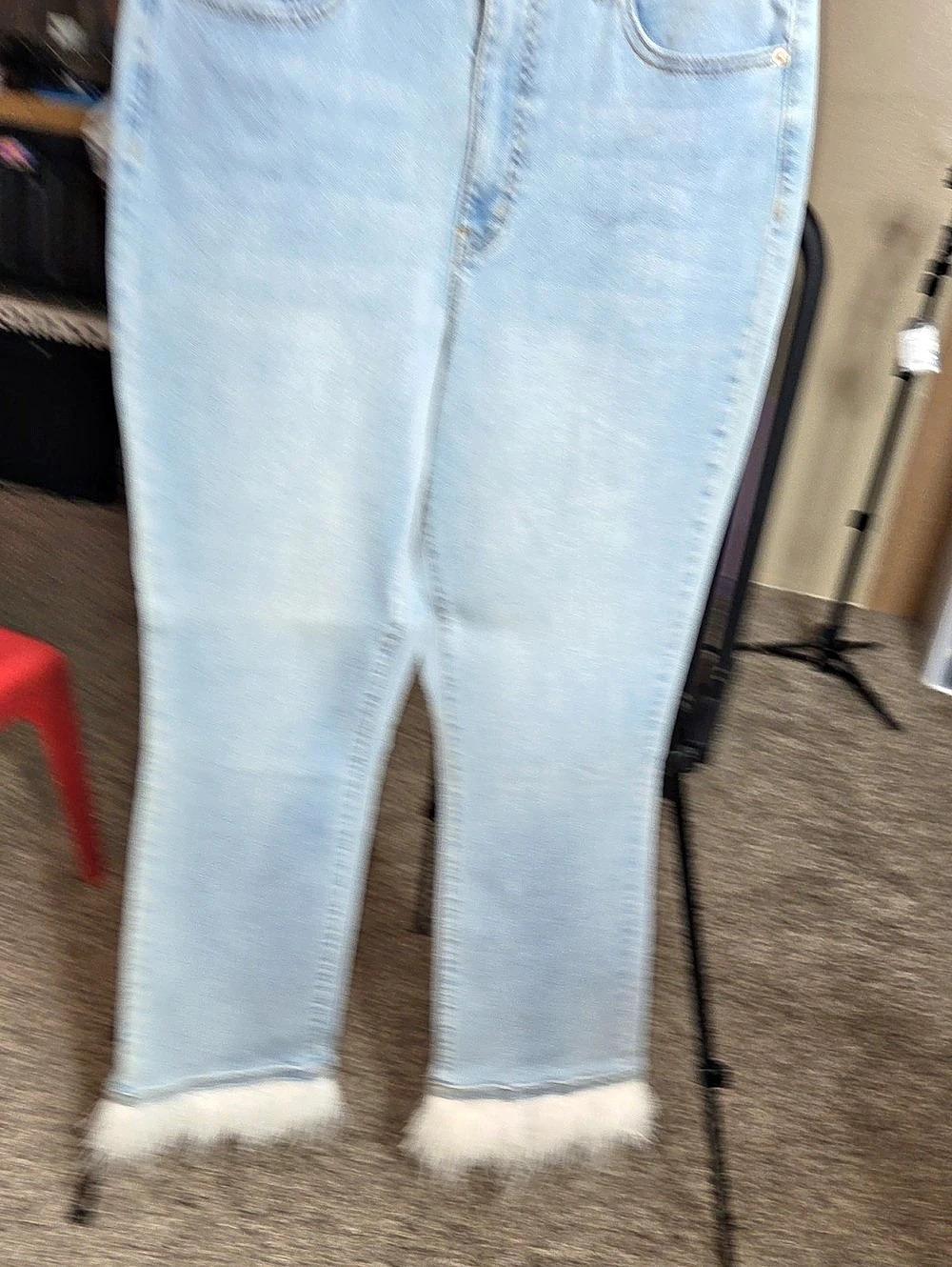 Fashion to Figure Straight Leg Frayed Hem Jeans Waist 14 Like New( Never Worn)
